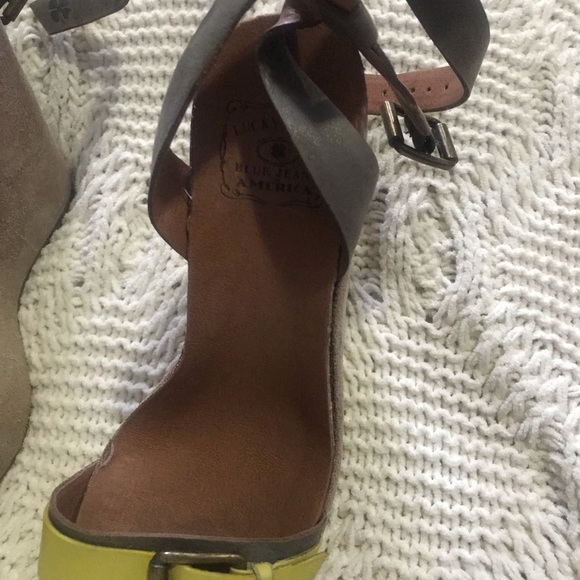 Lucky Brand Wedge Sandals - Picture 4 of 8